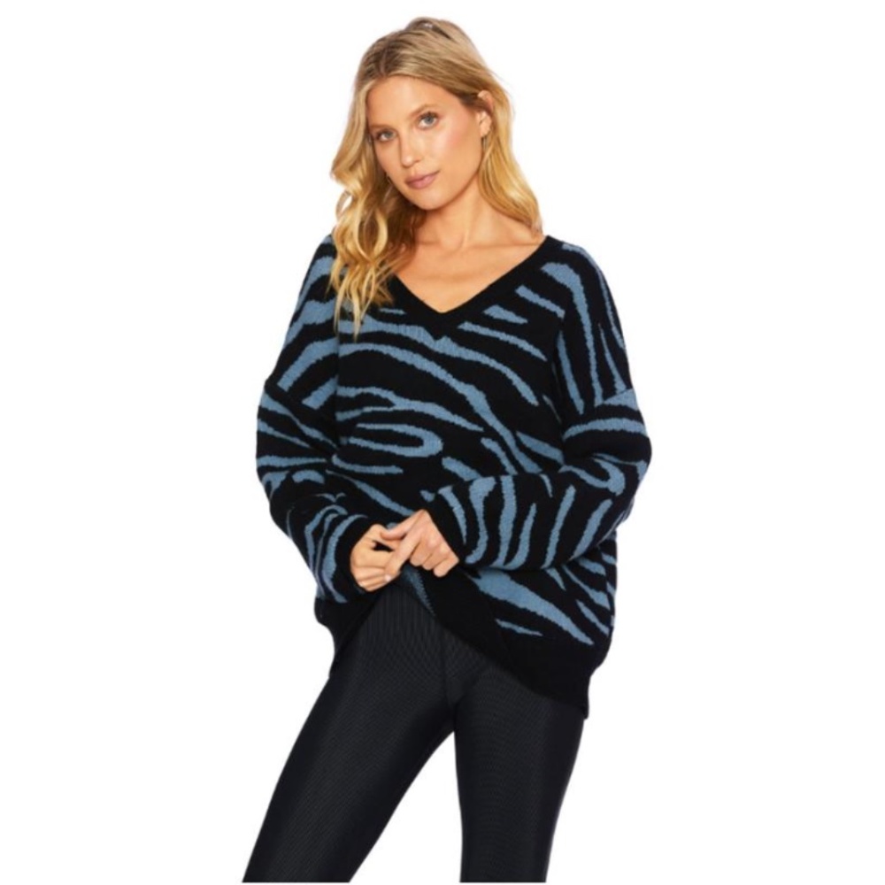 NWT Beach Riot Joey Sweater Slate Zebra